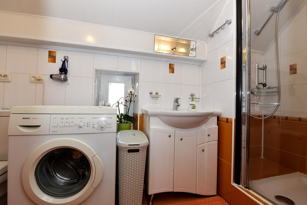 Guesthouse "Nakvyne Pas Zveja" Nagliu Street Nida Esterno foto
